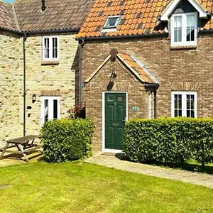  Holiday home Dream Weaver 2 Bedroomed On The Bay, With On-site Gym And Swimming Pool United Kingdom